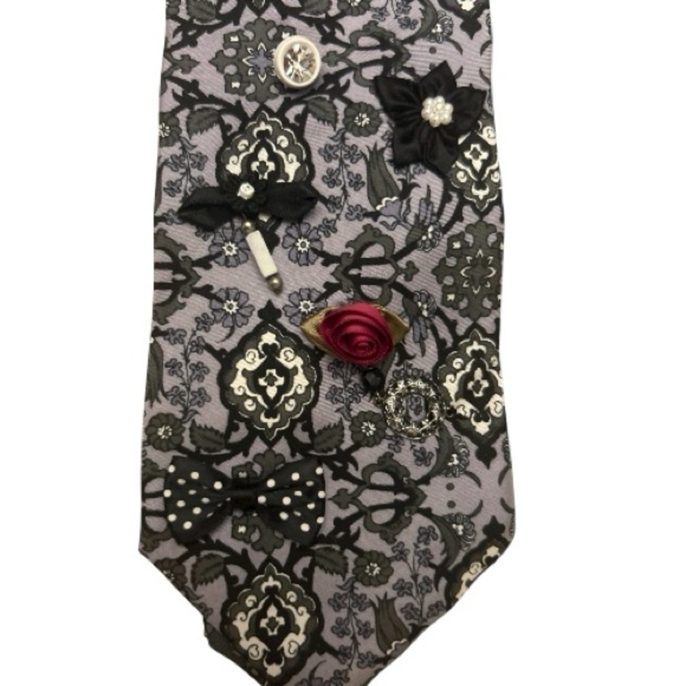 Silk Tie Black Gray Floral Pattern with Pins Brooch Punk Grunge Goth MCR